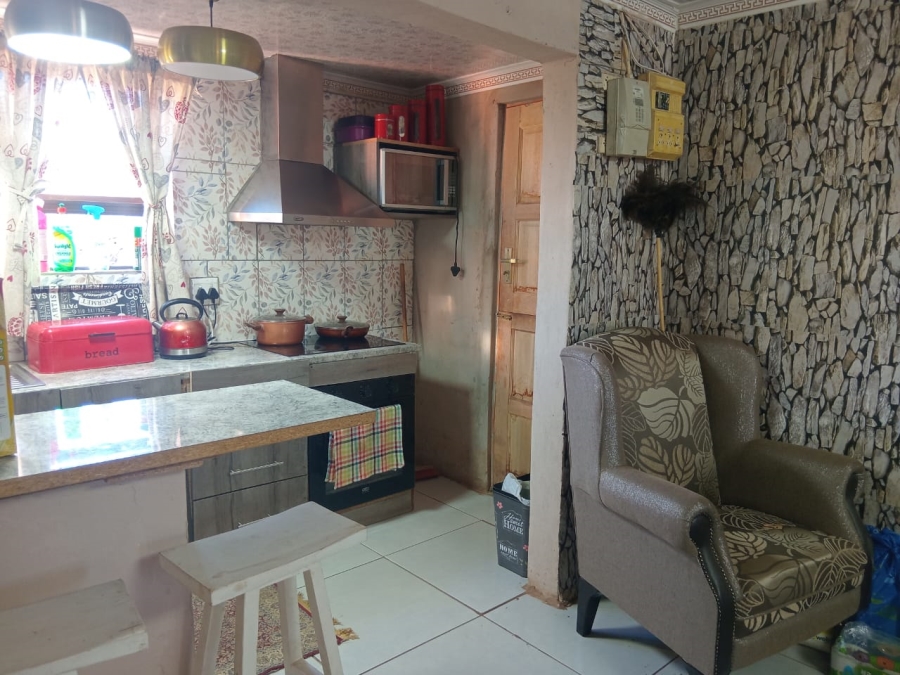 2 Bedroom Property for Sale in Kwa Nobuhle Eastern Cape